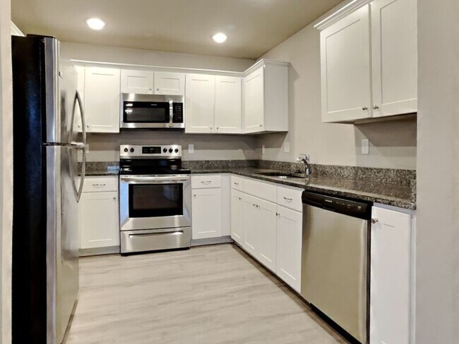 Foto del edificio - 208 SW Sunflower St