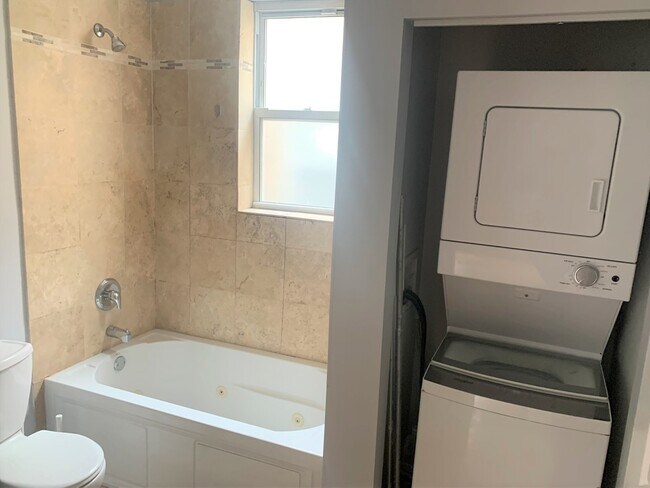 Foto del edificio - 2623 W Hirsch St