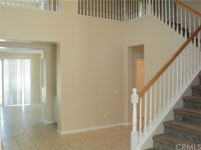 Building Photo - 26297 Horsetail St