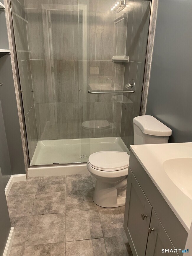 Foto del edificio - 563 Howe Ave