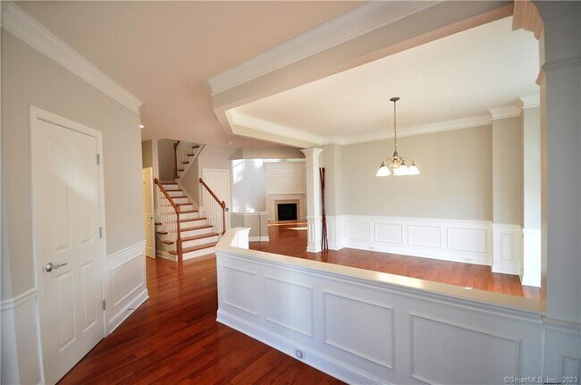 Building Photo - 121 Barkledge Dr