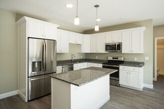 Building Photo - 1000 US-1