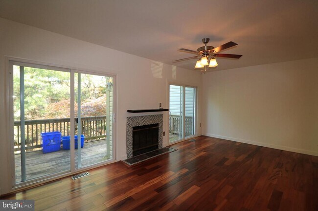 Foto del edificio - 25 Wheatfield Ct