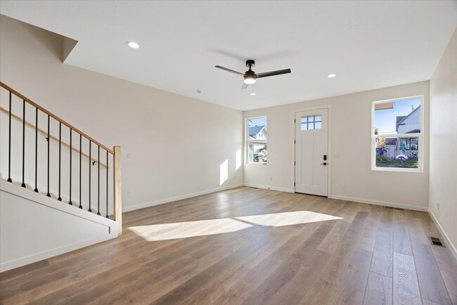 Foto del edificio - 717 E Lacrosse Ave