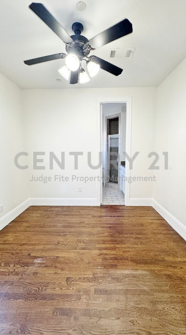 Foto del edificio - 4148 Grassmere Ln