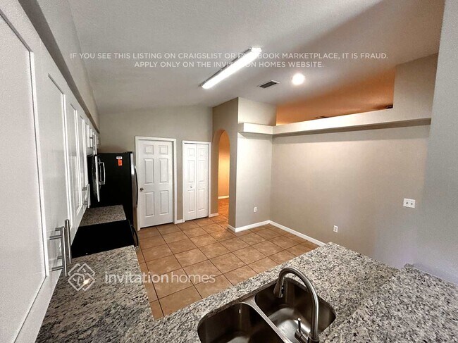 Foto del edificio - 2389 Hamlet Cir