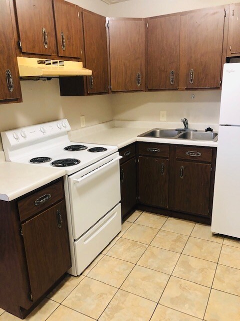 Foto principal - 661 Kingsford Rd