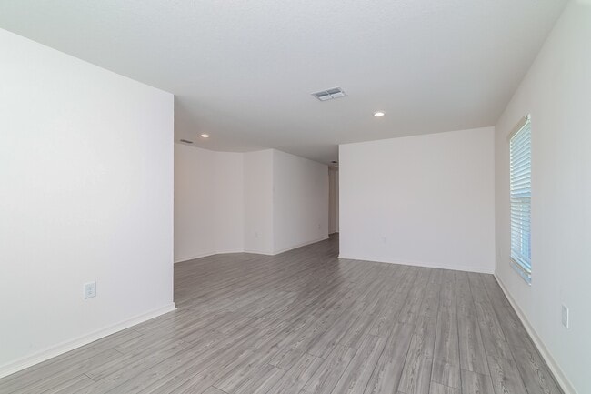 Building Photo - 429 Kensington View Dr