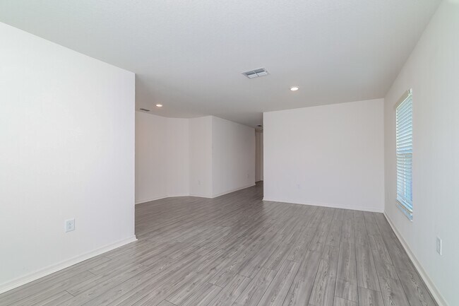 Foto del edificio - 513 Kensington View Dr