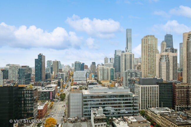 Building Photo - 900 W Washington Blvd