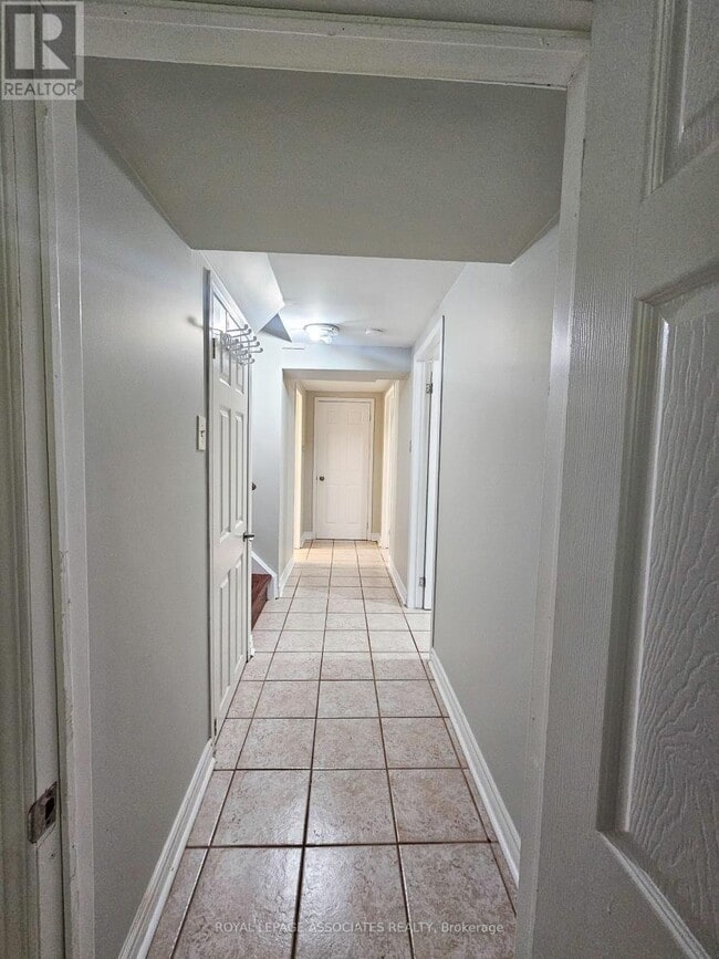 Building Photo - 175 Ecclestone Dr