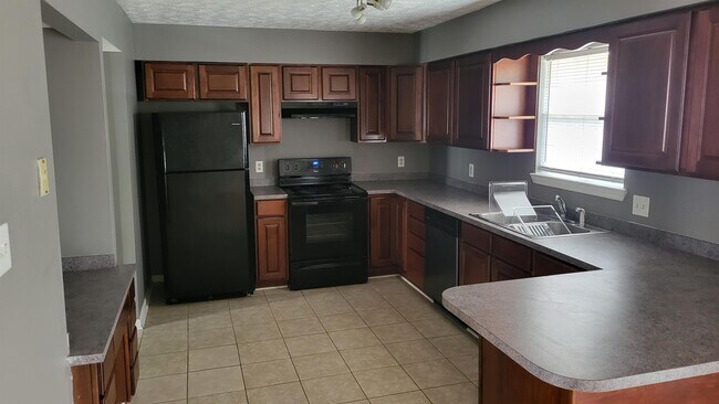 Building Photo - 301 Anthony Dr