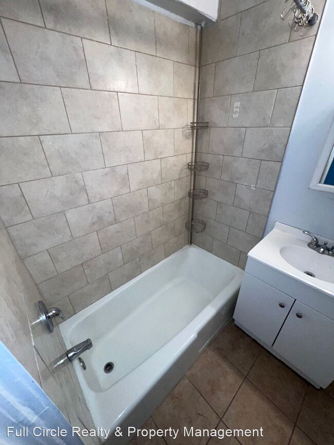 Foto del edificio - 2 br, 1 bath House - 152 Chestnut Street E...