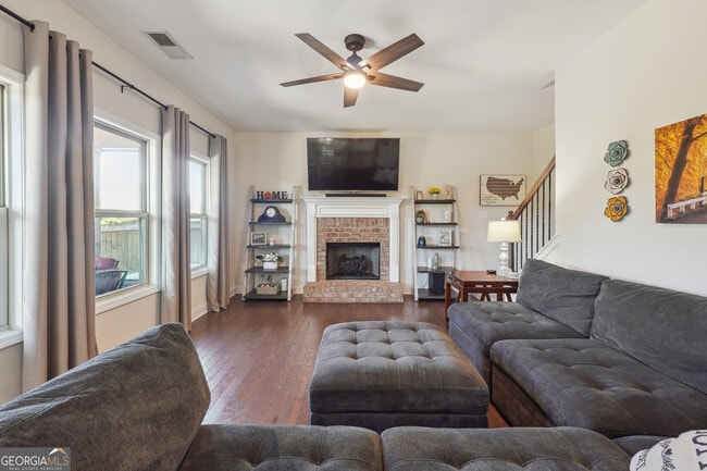 Building Photo - 160 Cobblestone Trl