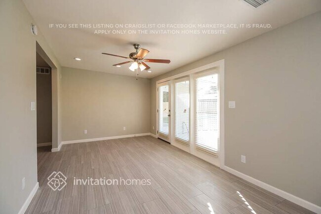 Foto del edificio - 1027 E Frost Dr