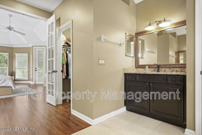 Building Photo - 2781 Oakgrove Ave
