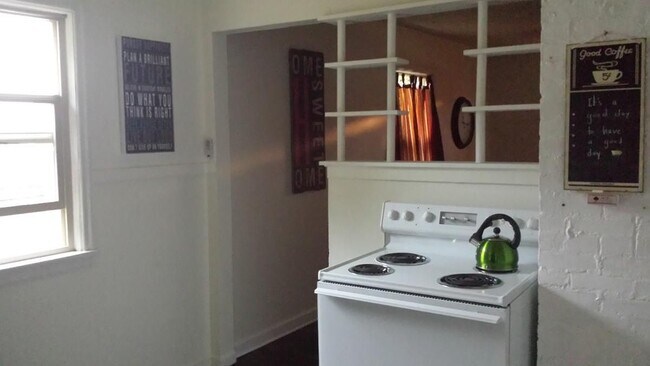 Foto del edificio - 1421 Maple St