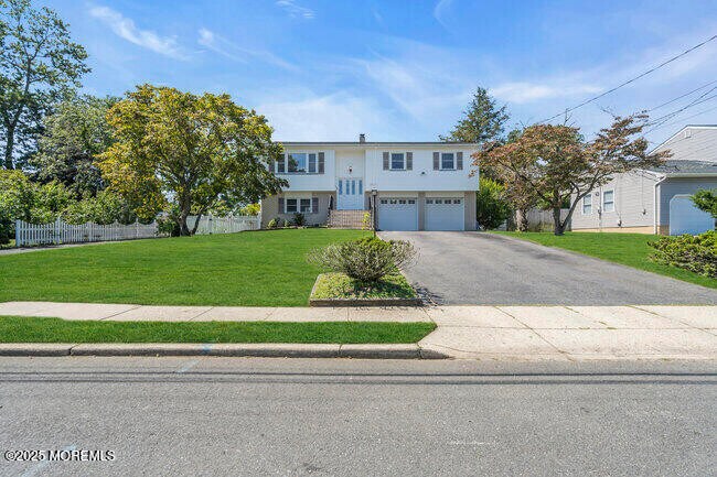 Foto del edificio - 2421 Homestead Ave