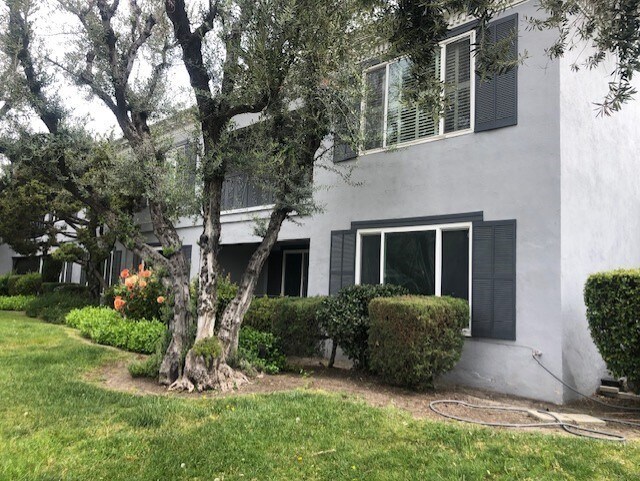 Primary Photo - 1640 S Pomona Ave