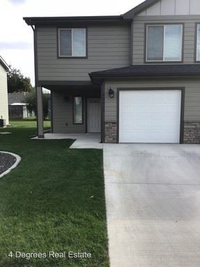 Foto principal - 10317-10429 E Maxwell Ave