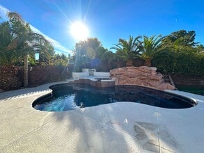 Building Photo - 3823 Ruskin St