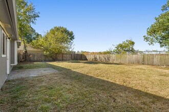 Building Photo - 8611 Sherrywood Dr Building Photo - 8611 Sherrywood Dr