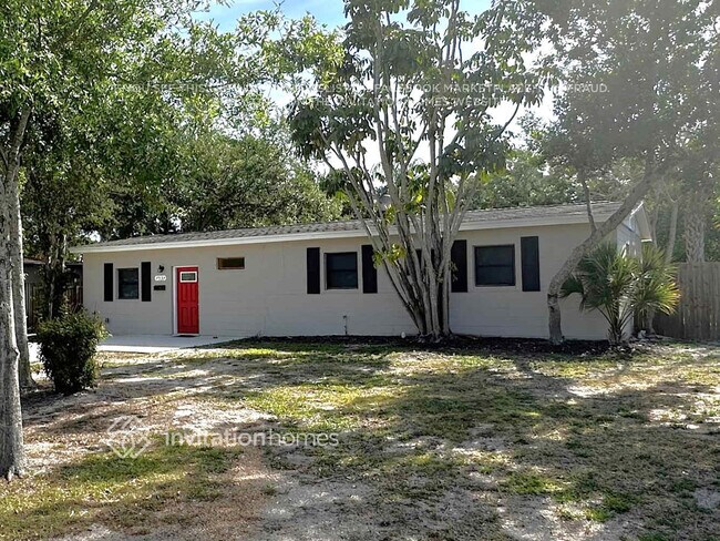 Building Photo - 7537 17th Ln N