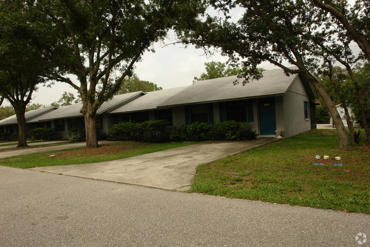 Building Photo - Lemon Tree Apartments II