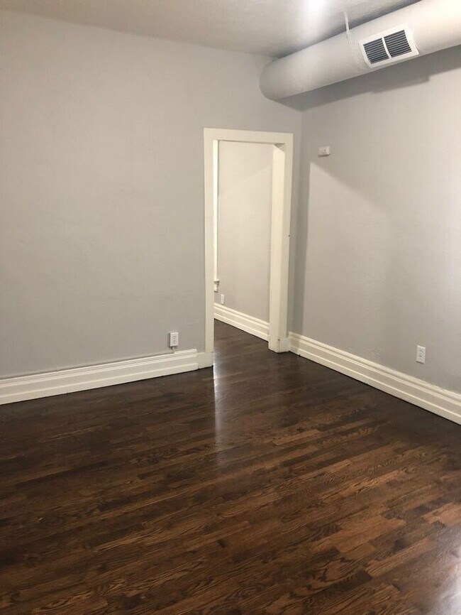 Foto del edificio - 2214 D St