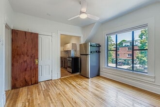 Building Photo - 1131 N Downing St