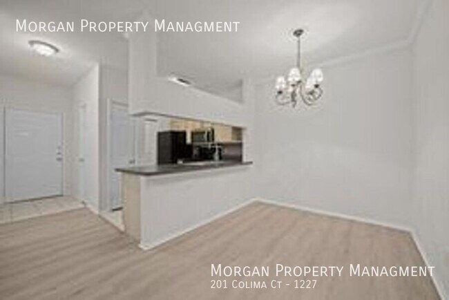 Foto del edificio - 201 Colima Ct