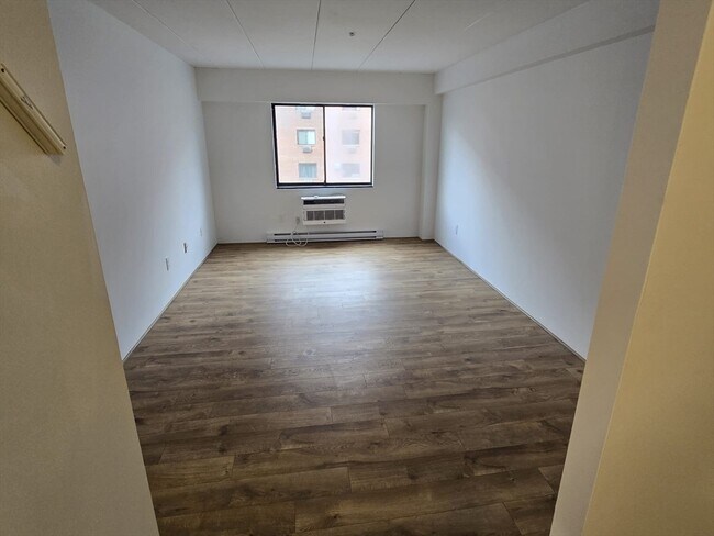 Foto del edificio - 125 Pleasant St