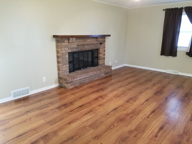 Building Photo - 746 N Glenwood Pl