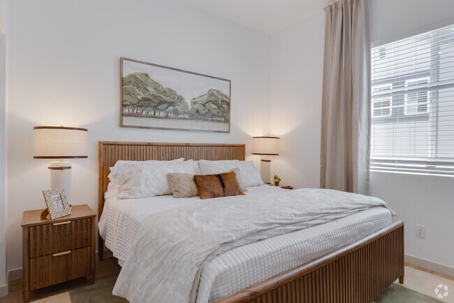 3BR, 2BA - 1,355SF - Bedroom - Bungalows on Combs