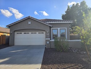 Building Photo - 851 E Aberdeen Dr