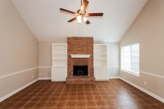 Foto del edificio - 16415 Hidden Gate Ct