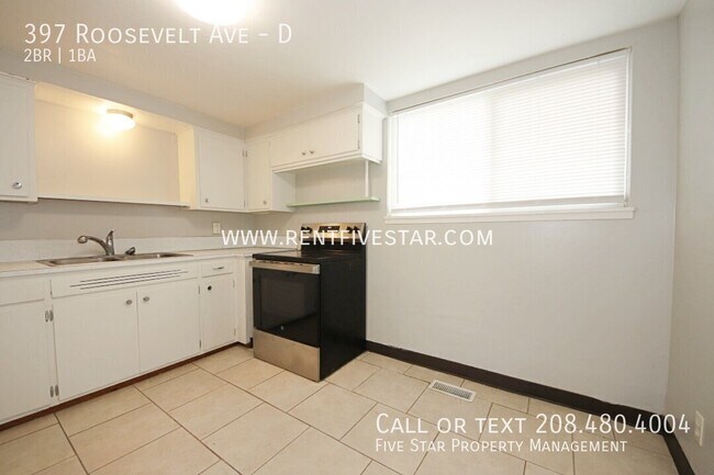 Foto del edificio - 397 Roosevelt Ave