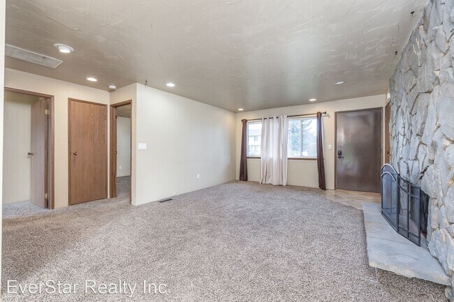Foto del edificio - 2 br, 1 bath House - 6717 W 1st Ave