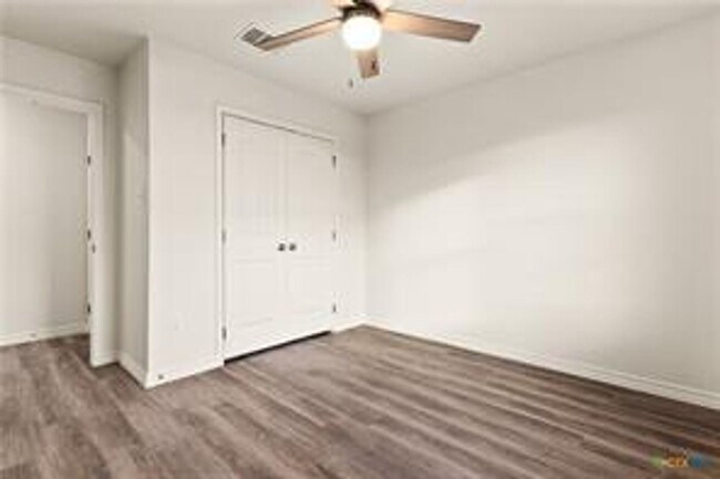 Building Photo - 3306 Abraham Dr
