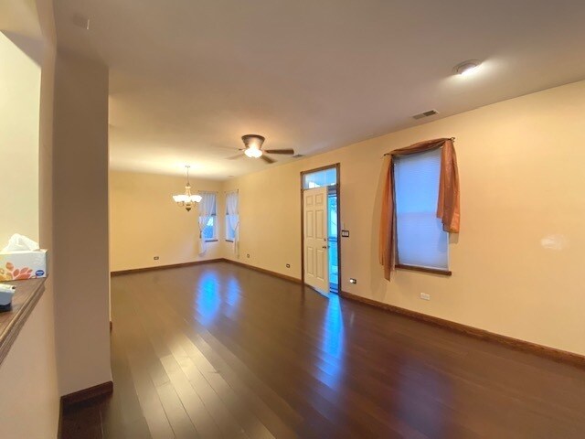 Building Photo - 2959 Hillsboro Ct