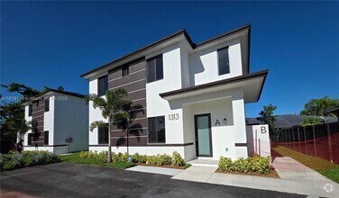 Building Photo - 1313 NW 6th Ave