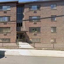 Building Photo - 38 Linden St