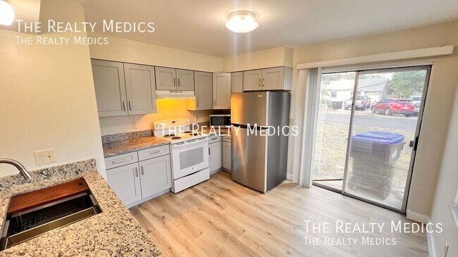 Foto del edificio - 5941 W Amelia St