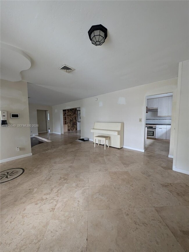 Building Photo - 1900 NE 186th Dr