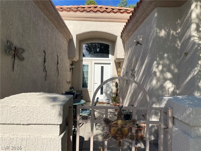 Building Photo - 2833 Sungold Dr