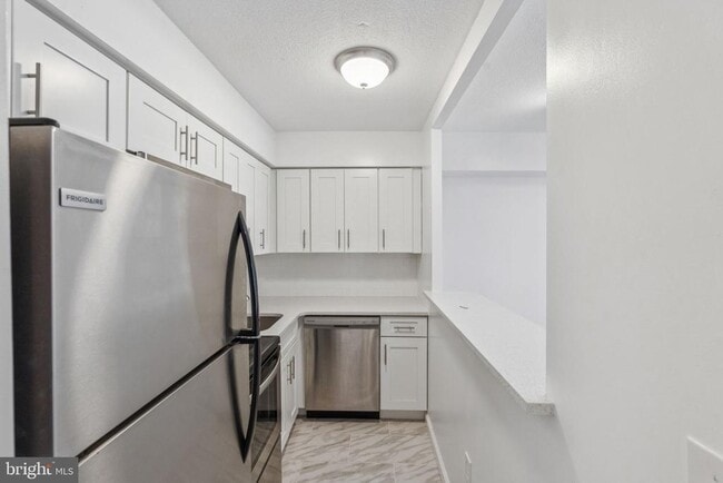 Building Photo - 1420 Locust St