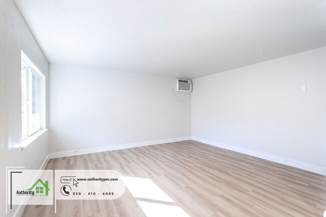 Foto del edificio - 1427 Orange Ave