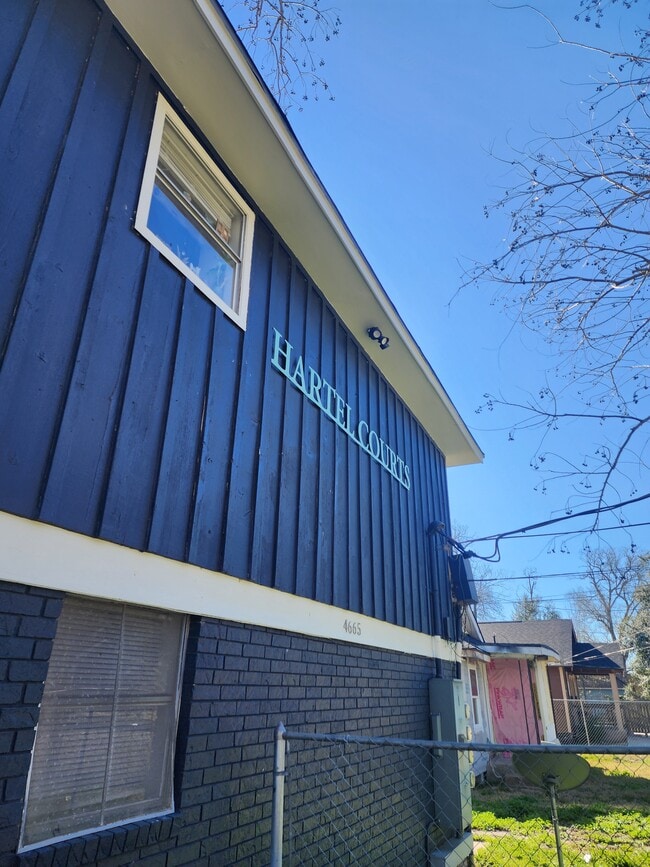 Building Photo - 4665 Hartel St
