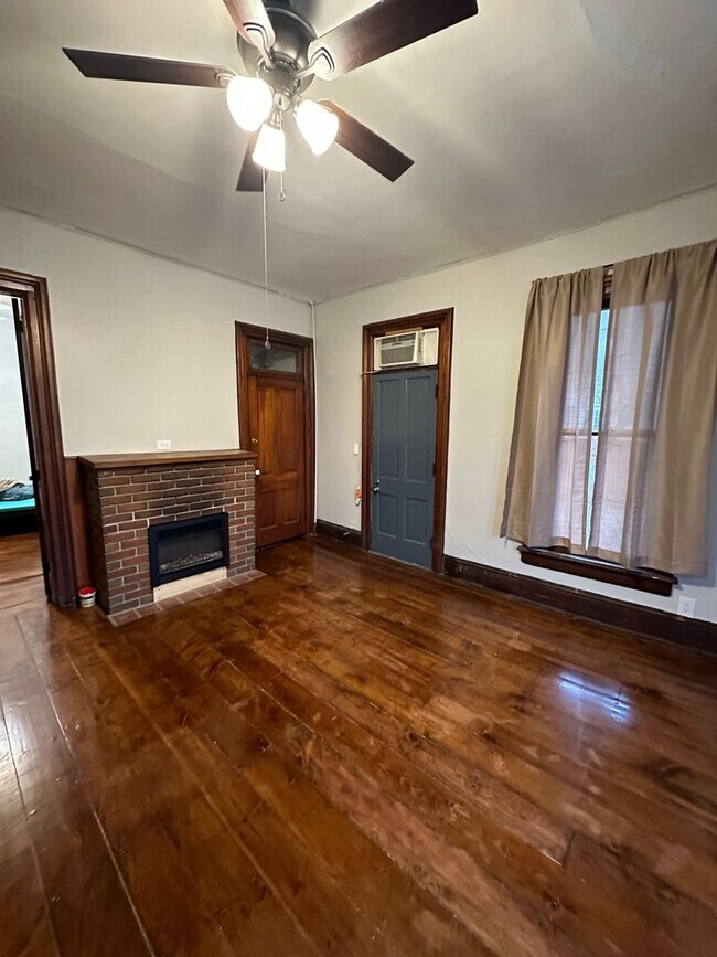 Foto del edificio - 511 E 5th St