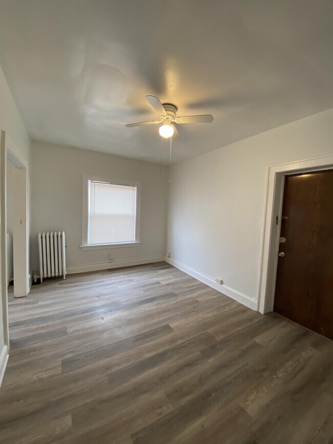 Building Photo - 3142 W 95th St